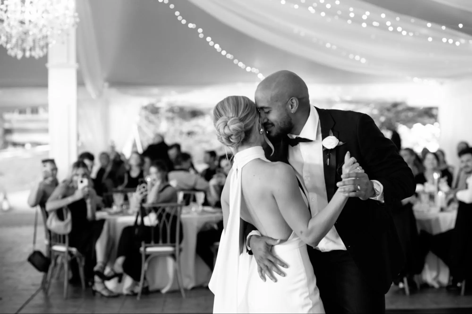 couple-first-dance-bw